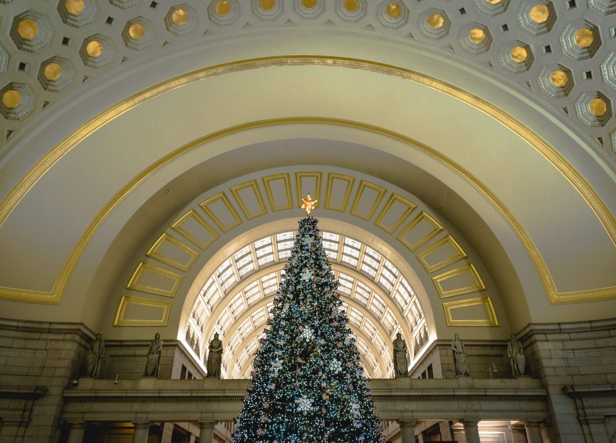 Christmas Wreaths at Union Station in Washington D.C. (Photos)