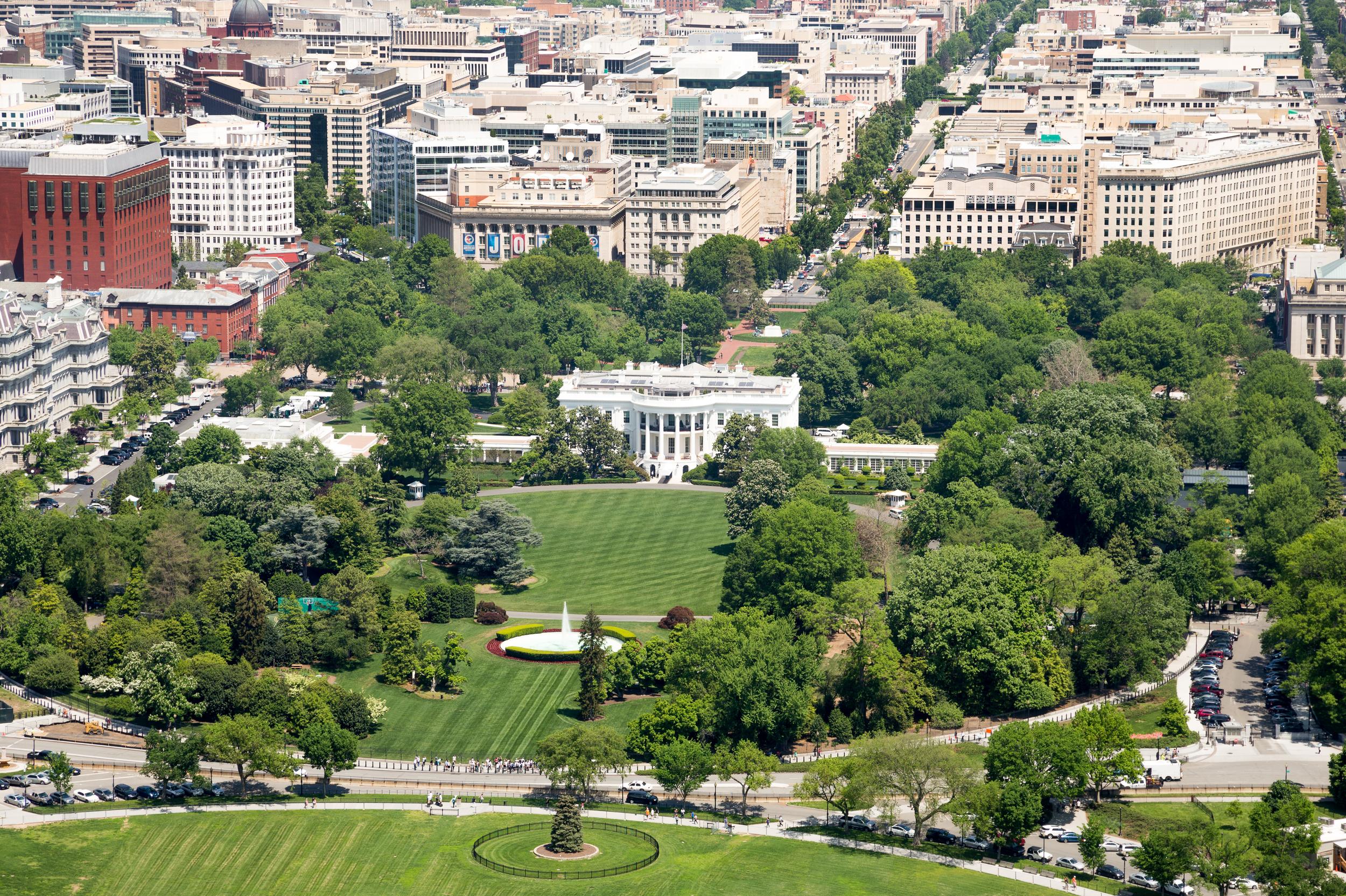 Photos From The Top Of The Washington Monument   White House View From Washington Monument 