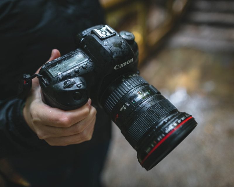 Canon 5d Mark Iv In Rain