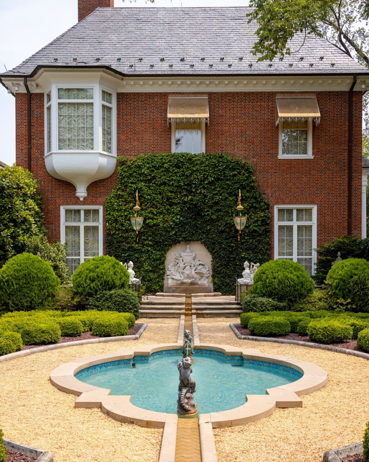 Visiting Hillwood Estate, Museum and Gardens in Washington DC