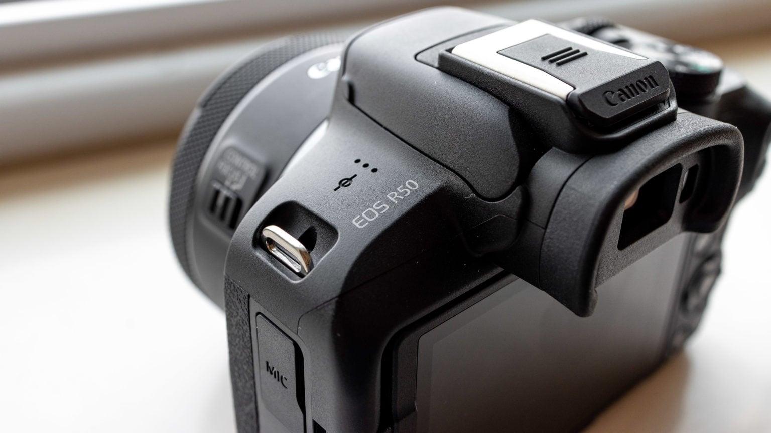 Canon R50 Best Memory Cards (SD Card Recommendations)